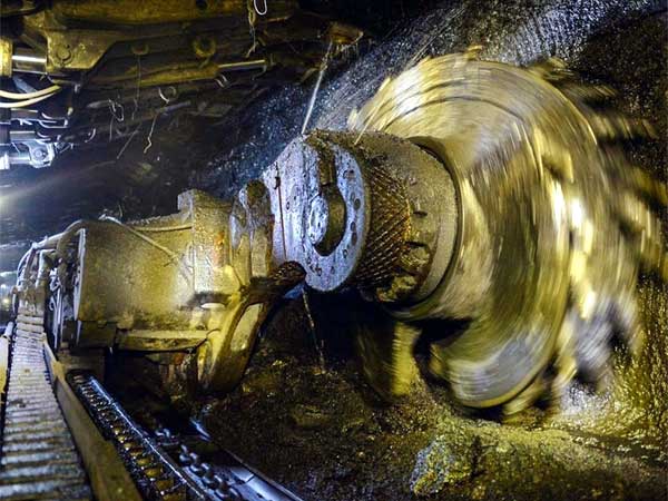 Từng bước hiện đại hoá công nghệ khai thác than đá